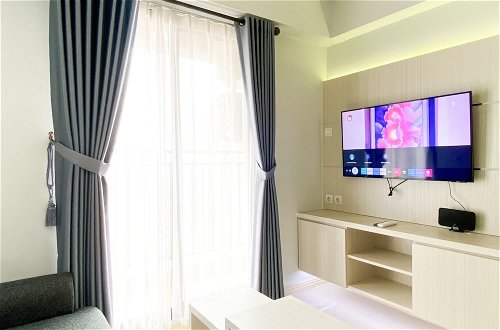 Photo 15 - Best Deal And Cozy 3Br Meikarta Apartment