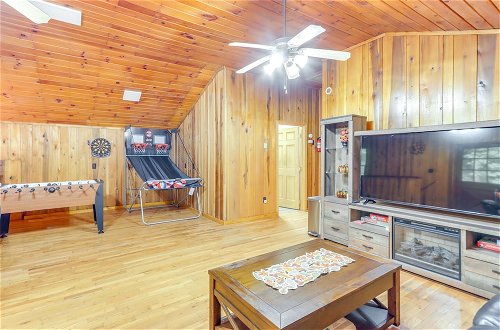 Photo 9 - Wooded Blue Ridge Cabin: 2 Decks, Fire Pit