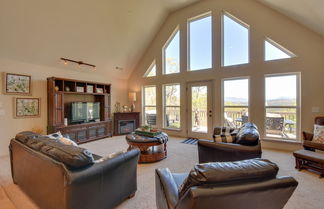 Foto 1 - Lakemont Retreat: Game Room, Hot Tub, & Mtn Views