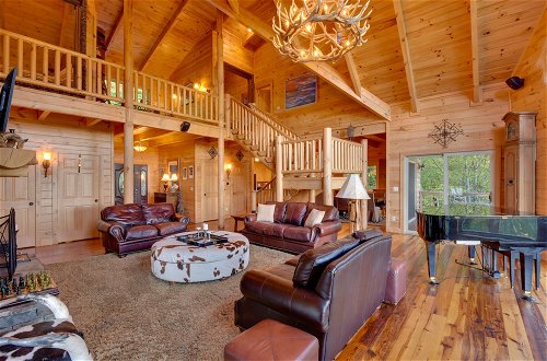 Photo 16 - Pet-friendly Sky Valley House w/ Game Room & Views