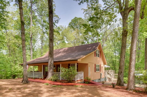 Photo 18 - The Lake Place Cabin w/ Golf Cart & Free Kayaks