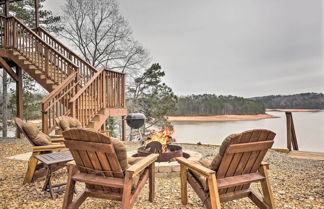 Foto 2 - Dreamy Lakefront Studio w/ Dock, Fire Pit & Kayak