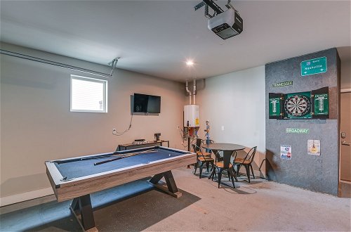 Foto 5 - Nashville Townhome w/ Rooftop Balcony & Game Room