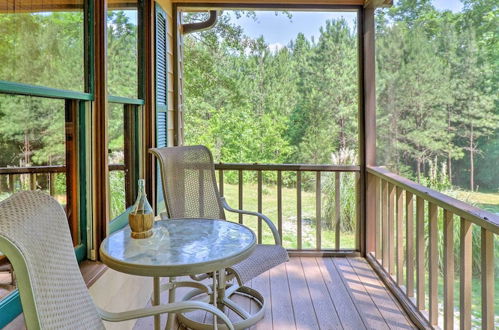 Foto 6 - Cozy Pine Mountain Cabin w/ Screened Porch & Yard