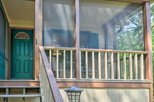 Photo 5 - Cozy Pine Mountain Cabin w/ Screened Porch & Yard