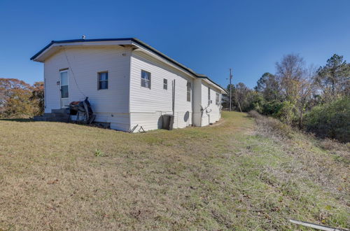 Photo 5 - Clanton Cottage w/ Charcoal Grill & Porch