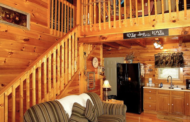 A Bit of Heaven - 2 Bedrooms, 2 Baths, Sleeps 8 Cabin by RedAwning - Foto 9