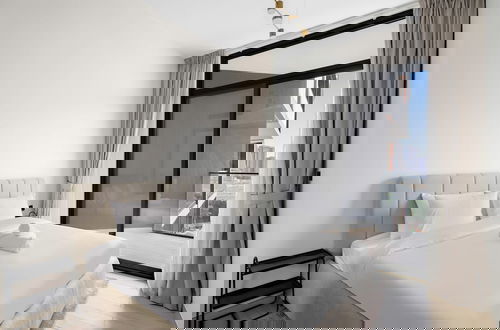 Foto 27 - Stunning Modern 3BR Apartment in JVC