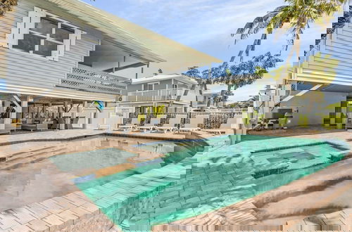 Photo 18 - Shells N Sunshine! Getaway Destination Just Minutes From The White Sandy Beaches Of Fort Myers! 4 Bedroom Home by RedAwning