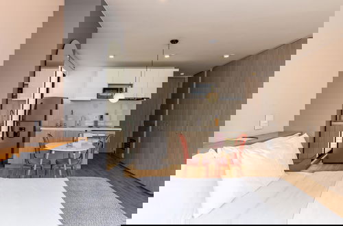 Photo 4 - w Comfortable Loft in Santa Ana