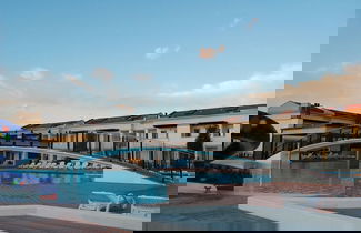 Foto 1 - Comfortable one Bedroom Apartment Close to the Beach