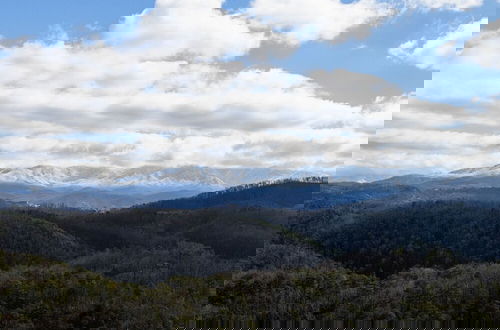 Foto 34 - Majestic Mountain View - Great Location! - Convenient To Everything! 2 Bedroom Cabin by RedAwning