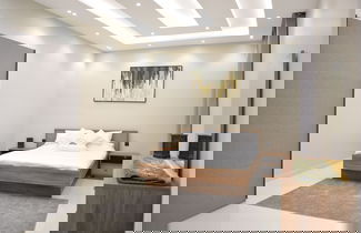 Photo 2 - Foothills Luxury Residence