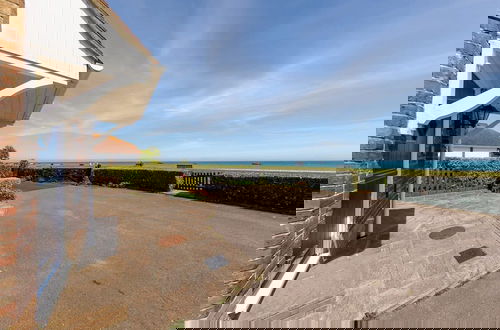 Photo 47 - Wonderful Seafront Home - Panoramic Ocean Views