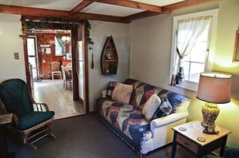 Foto 8 - #4 - Loon's Landing 2 Bedroom Cabin by RedAwning