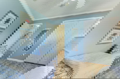 Foto 8 - Redecorated Pet Friendly Home by RedAwning