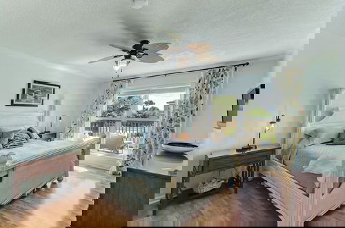 Foto 2 - Redecorated Pet Friendly Home by RedAwning