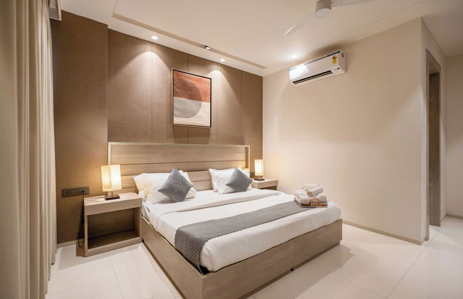 The Lodgers Luxury Hotel Near GolfCourse - Photo 9