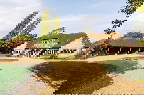 Foto 1 - Secluded Barn Style Home With hot tub - Sleeps 12