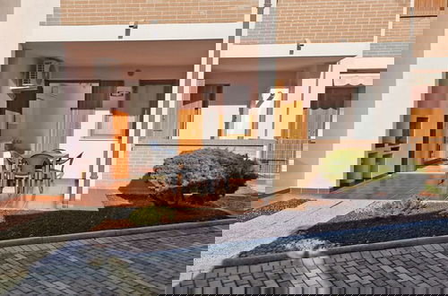Foto 15 - Bright Apartment Close to Ponente Beach - Beahost