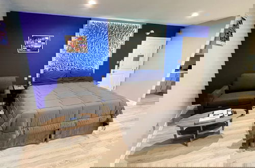 Photo 4 - Quintessence ApartHotel
