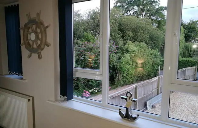 Lovely, Spacious 1-bed Apartment in Poole - Foto 18