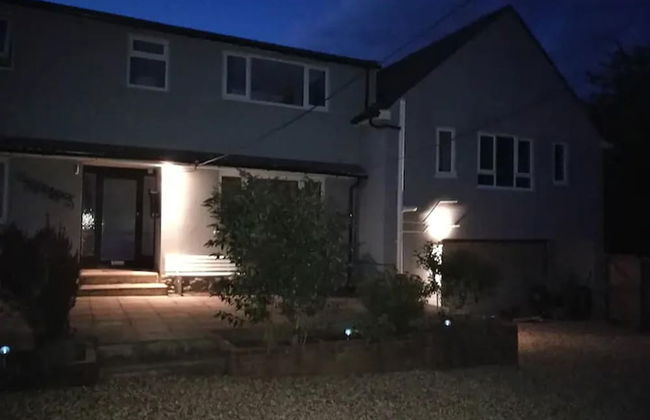 Lovely, Spacious 1-bed Apartment in Poole - Foto 15