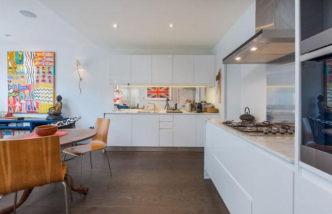 Classic Hammersmith Home by Ravenscourt Park by Underthedoormat - Photo 25