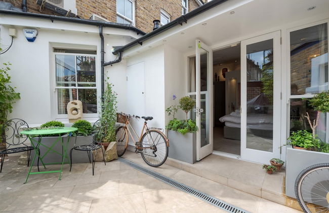 Classic Hammersmith Home by Ravenscourt Park by Underthedoormat - Photo 27