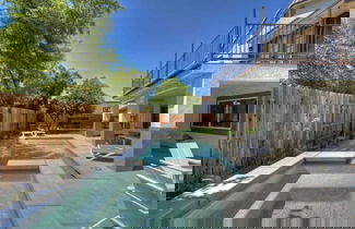 Foto 2 - Indio Escape by Avantstay Stunning Home in Coachella w/ Pool & Hot Tub