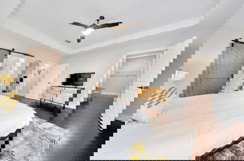 Foto 42 - Twin Homes - 8 Bedroom Retreat In Central ATL
