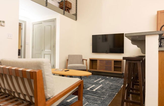 Historic 1 BR apt With Exposed Brick Loft Downtown - Photo 3