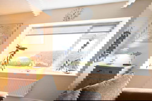 Photo 3 - Host Stay View Point Apartment