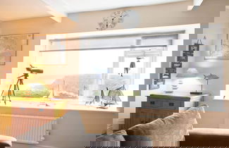 Photo 3 - Host Stay View Point Apartment