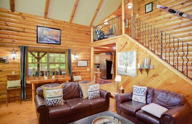 Tree Top Lodge - Gorgeous Lake Cabin With Hot Tub & Magnificent Views Of Forests And Mountains! 3 Bedroom Cabin by Redawning - Photo 10