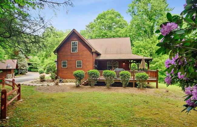 Tree Top Lodge - Gorgeous Lake Cabin With Hot Tub & Magnificent Views Of Forests And Mountains! 3 Bedroom Cabin by Redawning - Photo 58