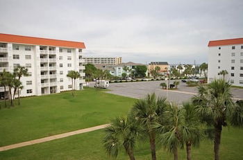 Photo 32 - 243 El Matador 2 Bedroom Condo by RedAwning