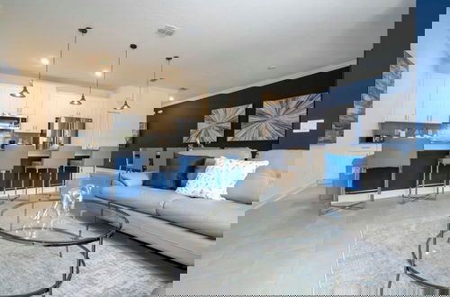 Foto 55 - Fantastic 4 Bd w Pool at Storey Lake Resort 2709