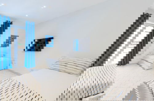 Foto 34 - White Blue Apartment at Sanit by Wonderful Italy