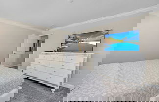 Foto 3 - Brand New Storey Lake Resort With Water Slides 4 Bedroom Townhouse by RedAwning