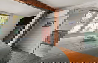 Foto 3 - The Common Man At Mad House 3 Bedroom Condo by RedAwning