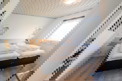 Foto 6 - 10 Person Holiday Home in Blavand