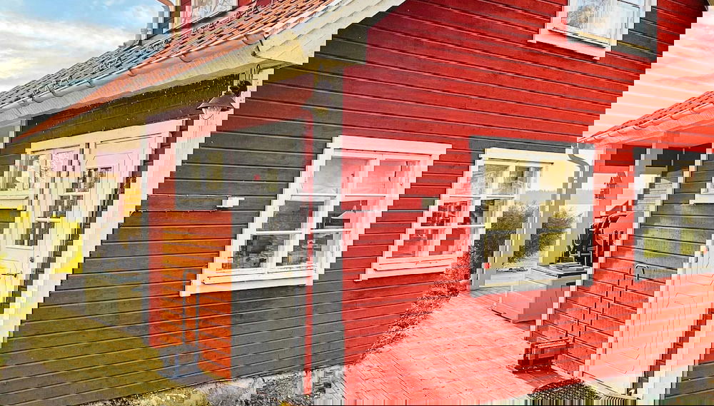 Primary image