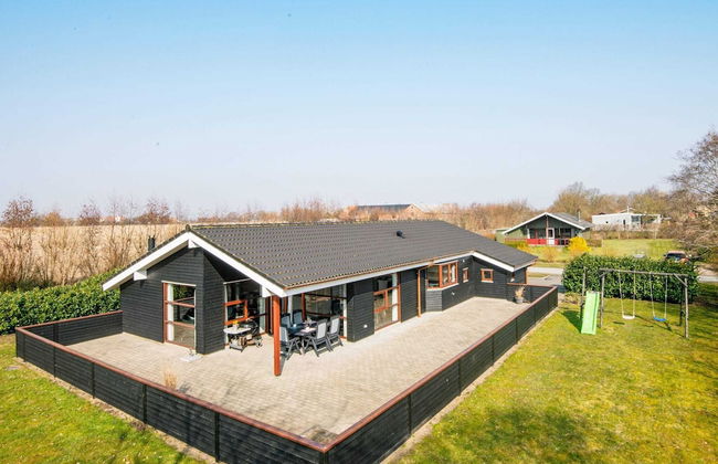 8 Person Holiday Home in Juelsminde - Foto 1