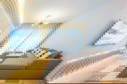 Photo 1 - SuperHost - Tranquil Oasis in the Heart of Dubai Lakepoint N2