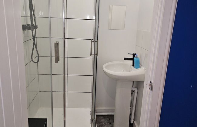 Charming 1-bed Apartment in Huddersfield - Foto 17