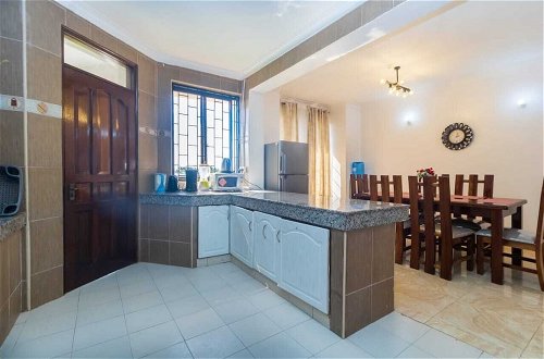 Foto 10 - Lux Suites Nairobi Homes Apartment Nyali