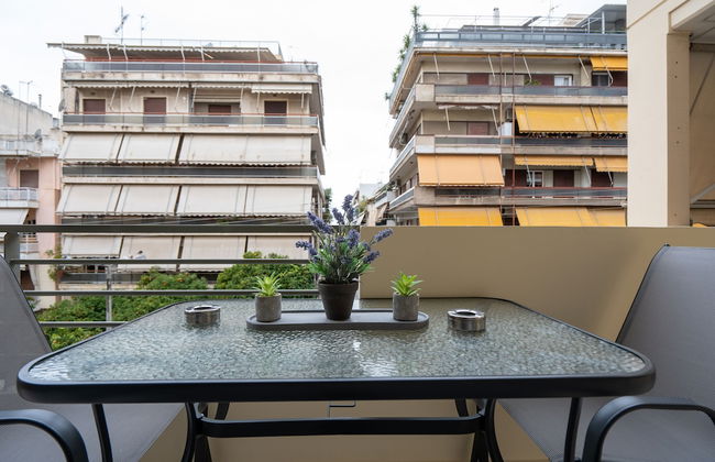 Chic and Lavish Apartment in Athens - Photo 16