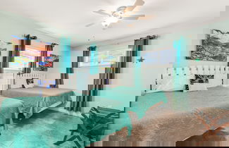Foto 3 - Boogie Board Bungalow - Pet Friendly! Private Pool!