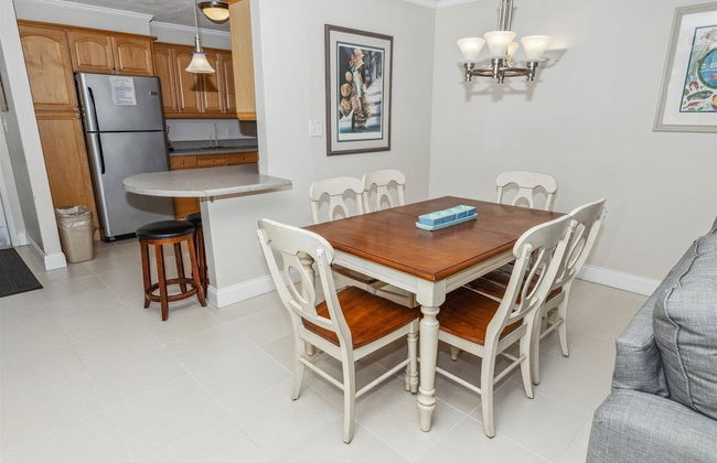 Cute 2 bedroom overlooking Harbor and Tennis Courts Condo by RedAwning - Foto 31